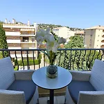ル プティ プランス ホテル 3*