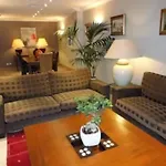 Le Petit Hotel