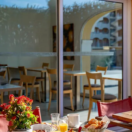 Le Petit 3* Sainte-Maxime