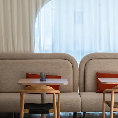 Le Petit 3*