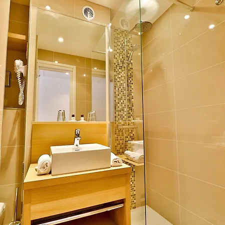 Le Petit 3* Sainte-Maxime