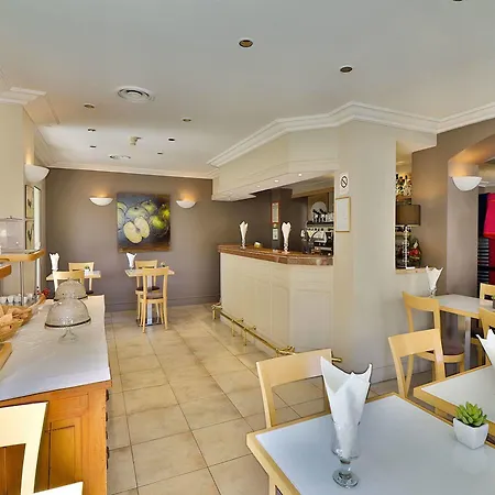 Hotel Le Petit