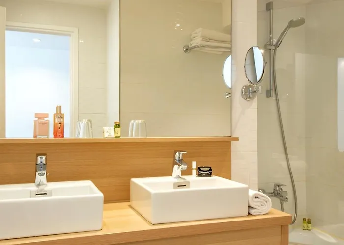 Le Petit 3* סן-מקסים